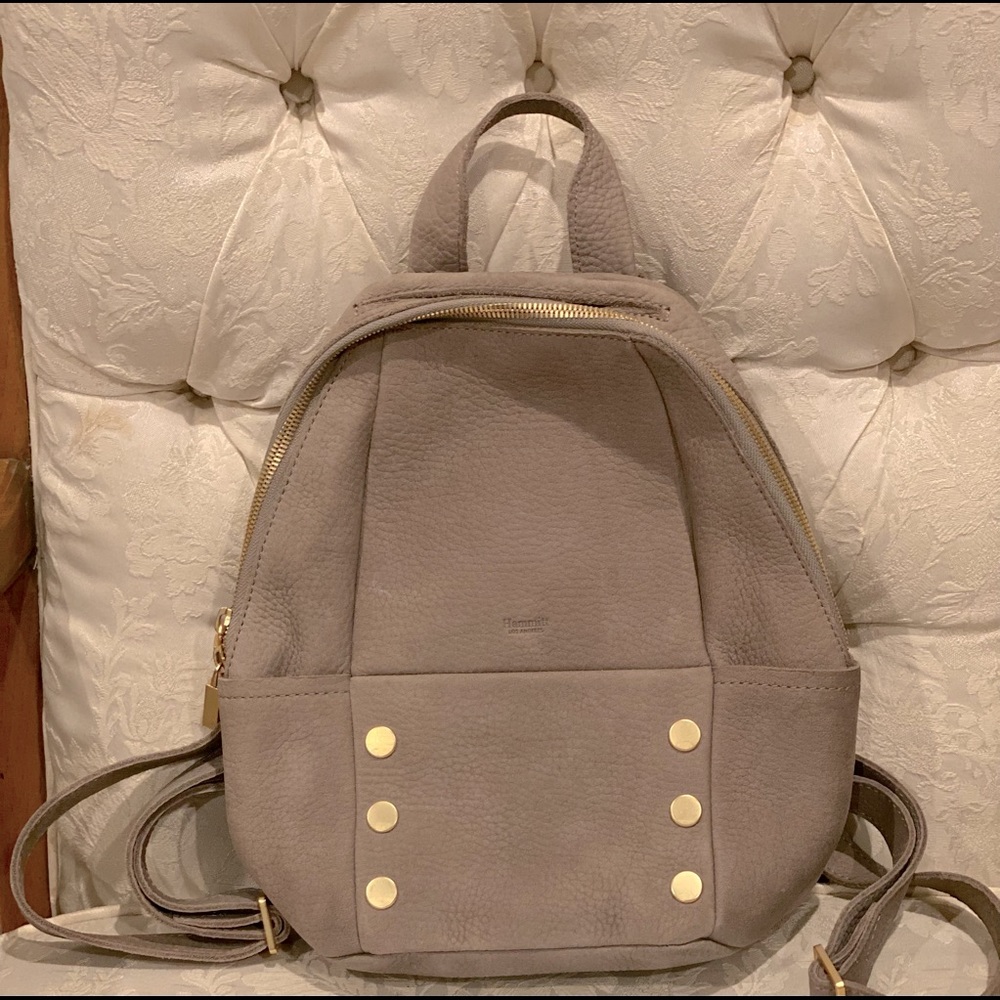 Hammitt Hunter medium. EUC. There is slight rub mark on bottom of bag. See pic.